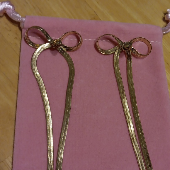 Ribbon Earrings with Dust Bag NWT - Picture 2 of 2
